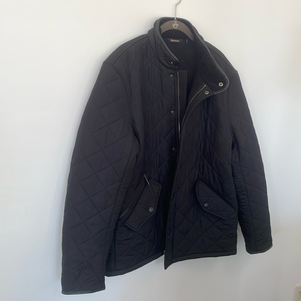 Men’s quilted Barbour coat. Size large. Black. Mandarin collar.